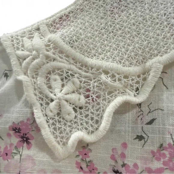 Charming Floral Kids Dress with Lace Collar - Picture 4 of 6